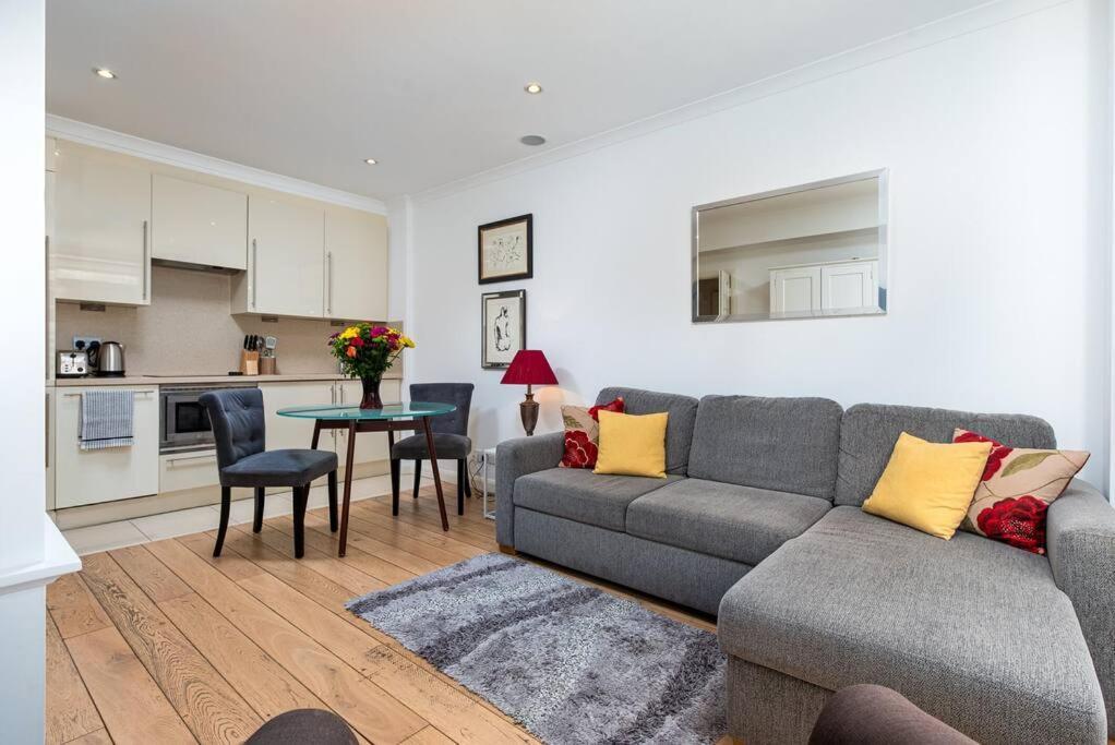 Chic Apartment - Fabulous Central Location In Zone 1 Londen Buitenkant foto